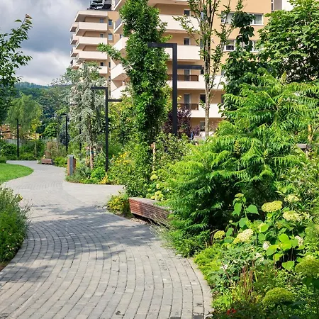 Modern Escape In Urban Plaza Braşov