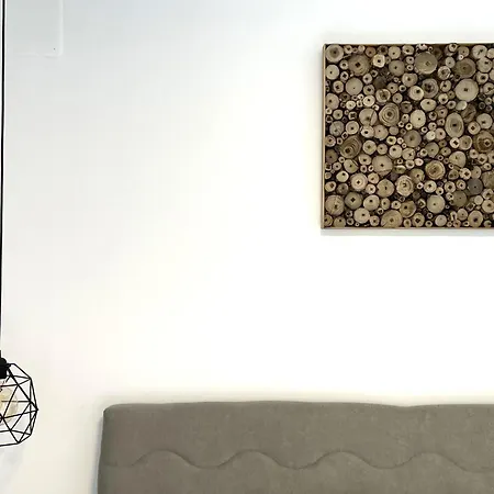 Modern Escape In Urban Plaza Appartement